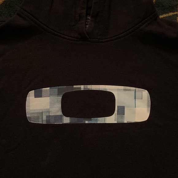 ⏹ Y2K BLACK OAKLEY HOODIE BLUE TILE BIG "O" LOGO MENS SIZE MEDIUM ⏹ - Picture 2 of 8